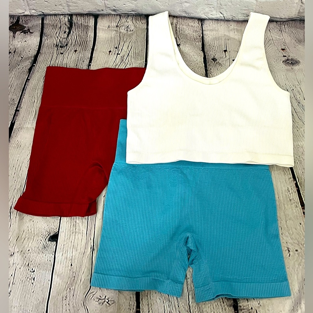 Colsie ribbed biker shorts and Forever 21 ribbed bra